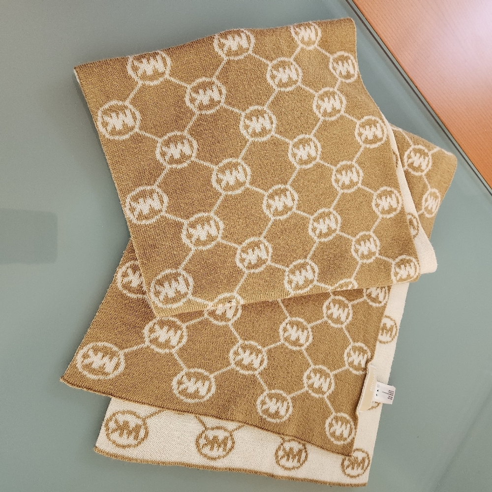 Micheal Kors scarf